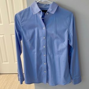 Women’s button down- Banana Republic Non-Iron Fitted